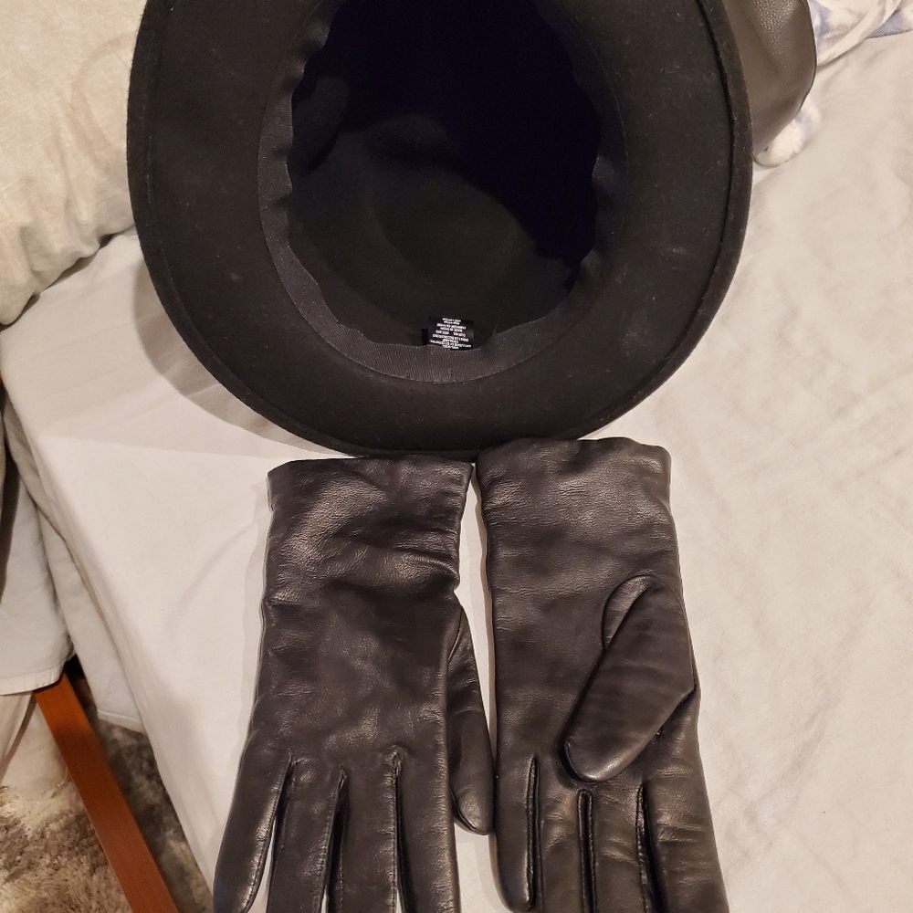 Gloves and Black Hat - Picture 2 of 6